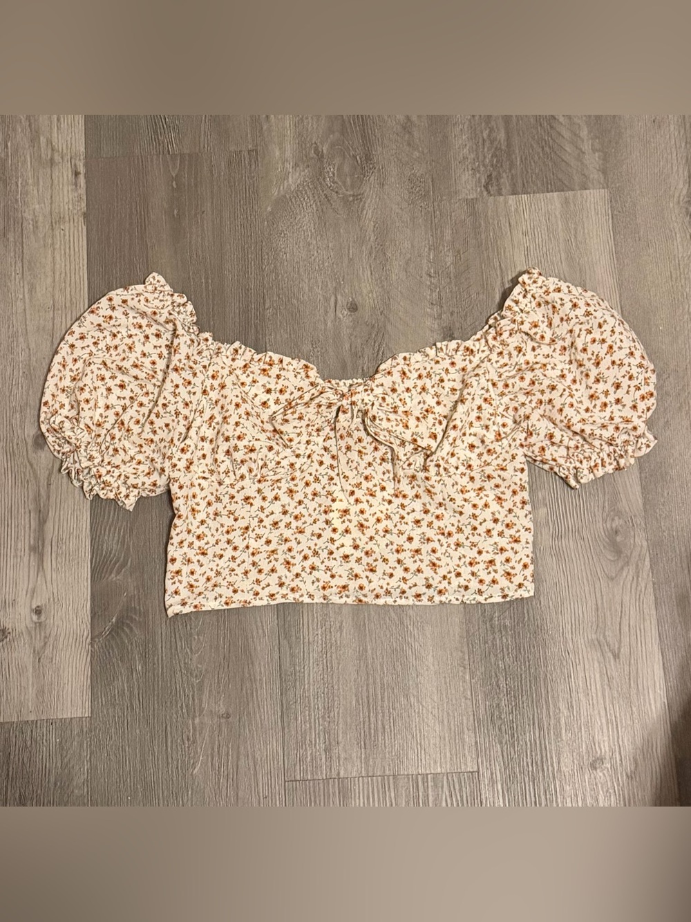 Altar'd State Cream Floral Puff-Sleeve Crop Top (NWT)
